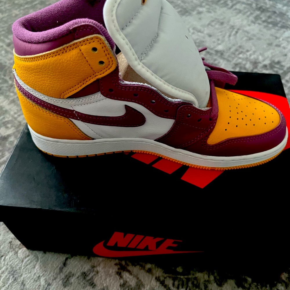 Nike air jordán brand new  with tags and box